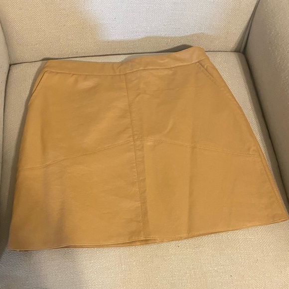 Lulu’s Vegan Leather Mini Skirt - Picture 3 of 4